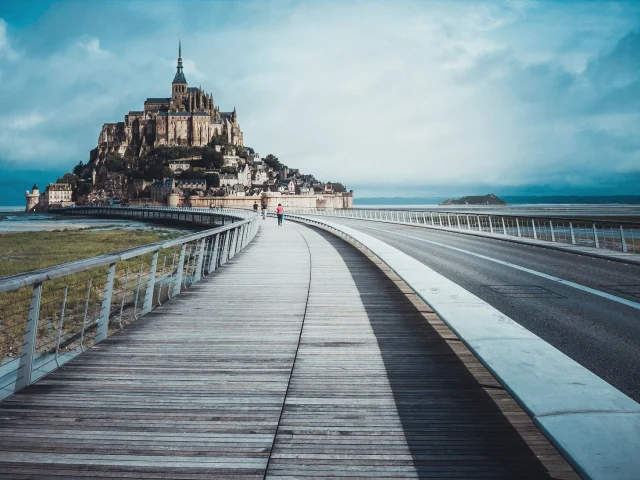 Mont Saint Michel Footbridge Pixabay