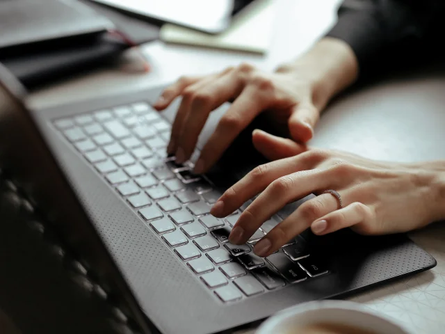 Mooie Jonge Vrouw Thuis Kantoor Werken Vanuit Huis Telewerken Concept